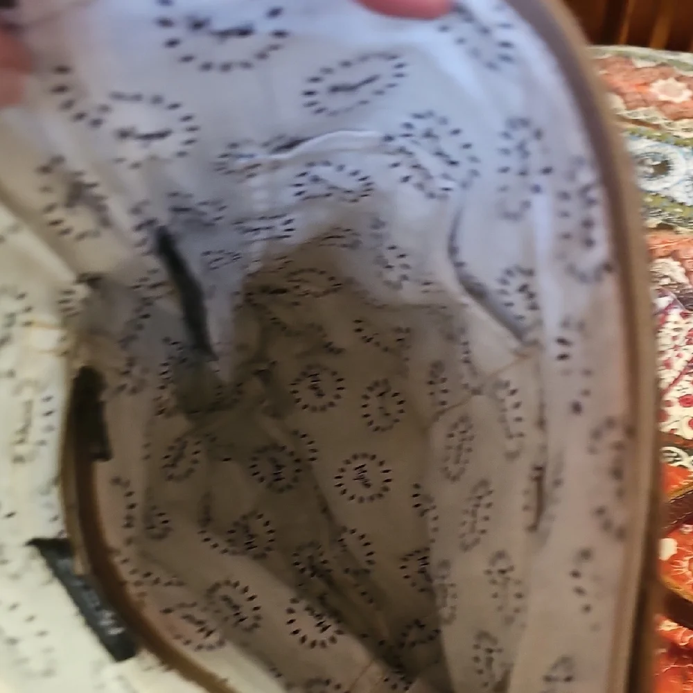 Myra Crossbody - Picture 4 of 9